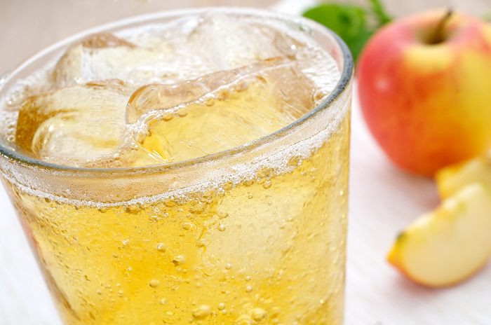 Autumn apple spritzer cocktail