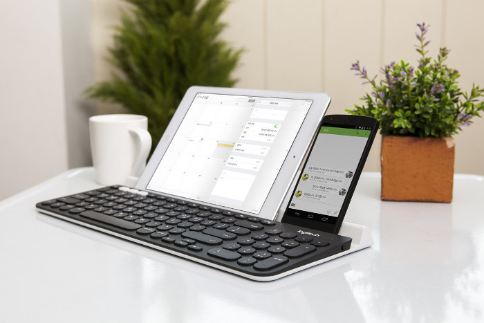 Logitech K780