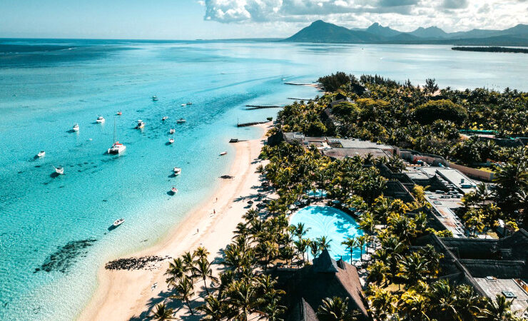 Paradis Beachcomber Golf Resort & Spa