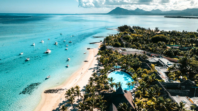 Paradis Beachcomber Golf Resort & Spa
