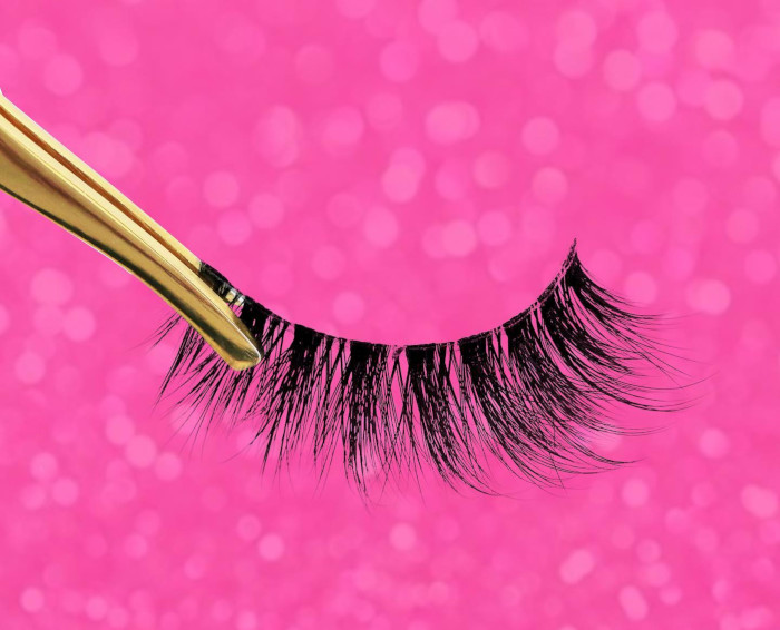 Pinky Goat Lashes