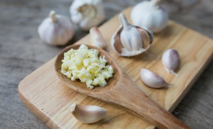 cooking with garlic