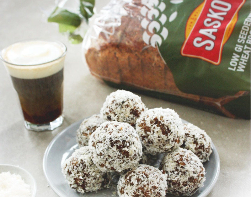 SEEDED WHOLE WHEAT DATE BALLS