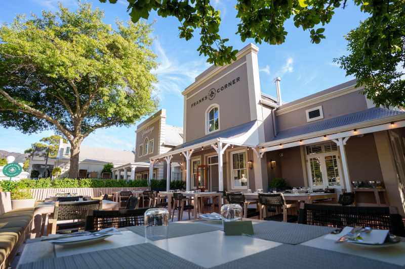 Franks Corner Bar and Grill