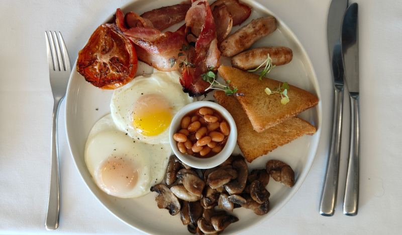 Marine Breakfast