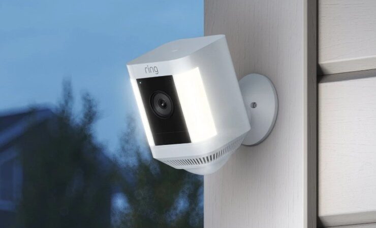 Ring Spotlight Cam Plus 