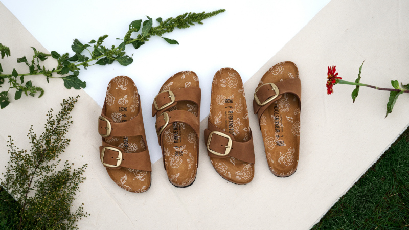 Arizona Wire Buckle Nubuk Leather Sandcastle