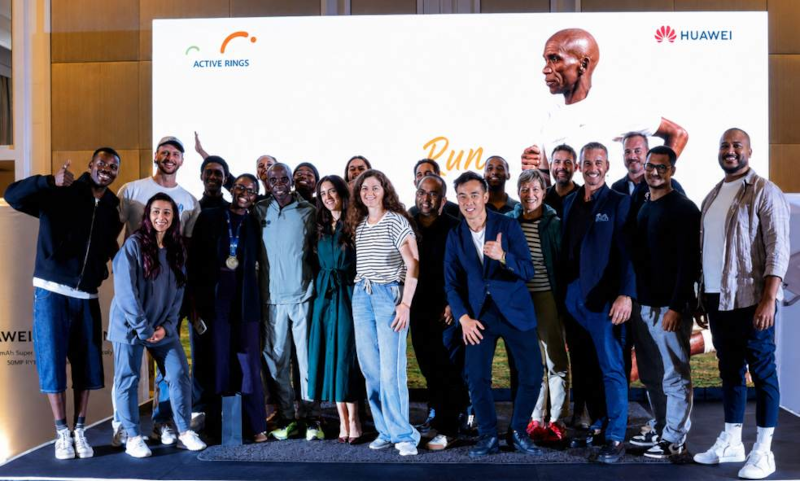 Eliud Kipchoge joins Huawei guests at the One & Only in Cape Town.