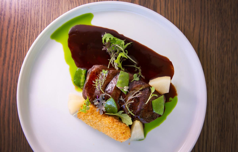 Springbok loin, Robuchon pommes, mangetout, pear, sauce miroir
